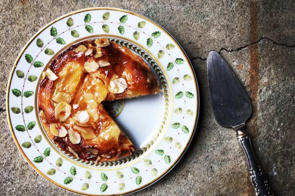tarta de pera y almendras empezada